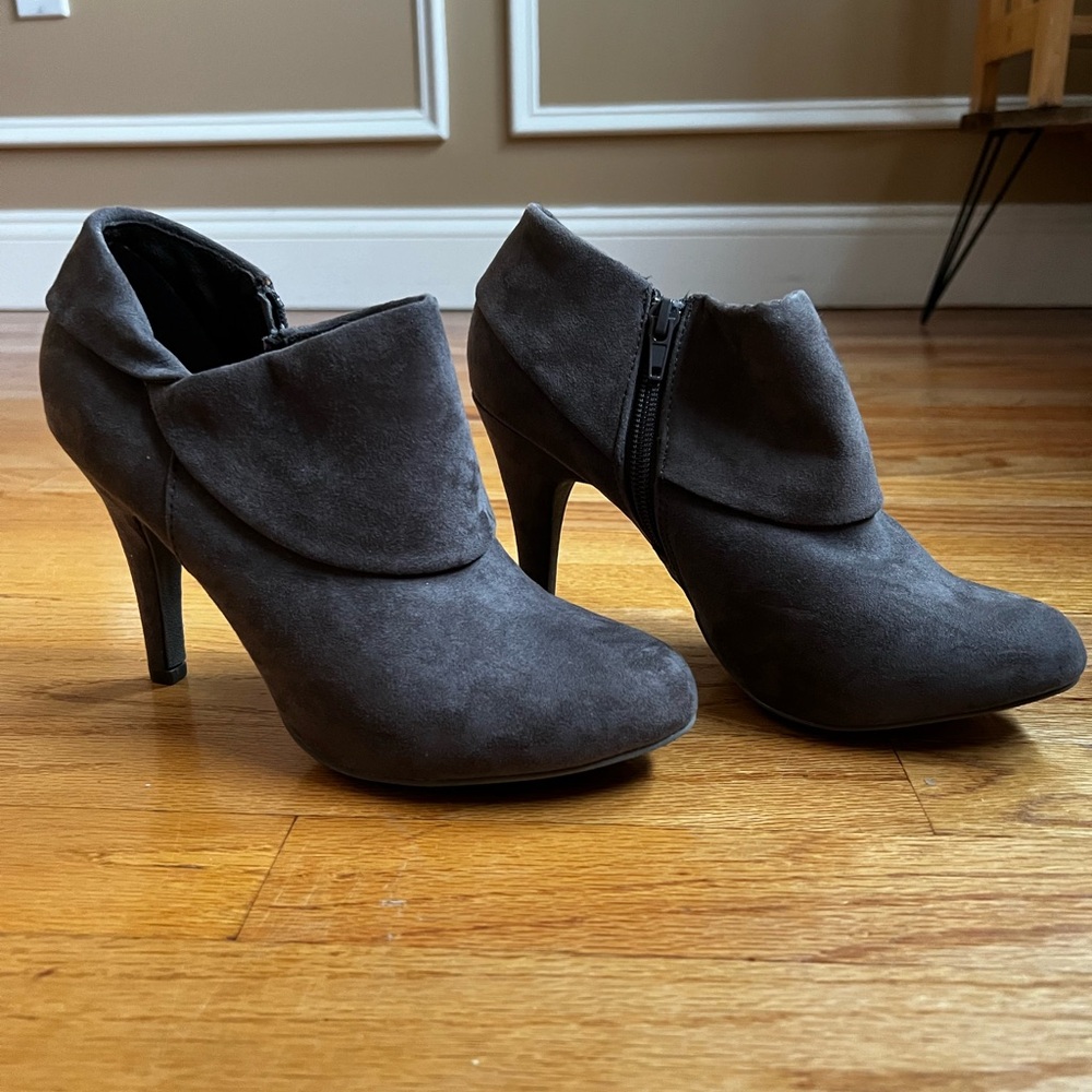 Grey heels